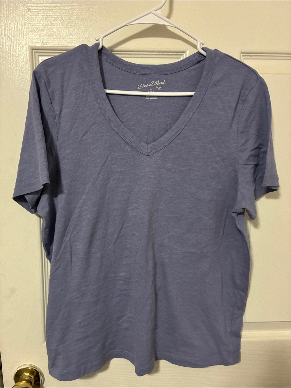 Universal Thread Periwinkle V-Neck Short Sleeve Tee